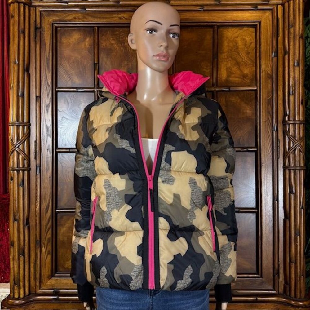 G by Giuliana Modern Camo Hot Pink Splash Removable Hood Puffer Jacket